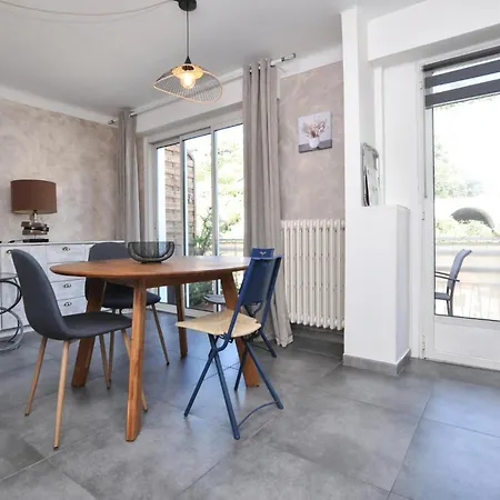 Amazing In With Kitchen *